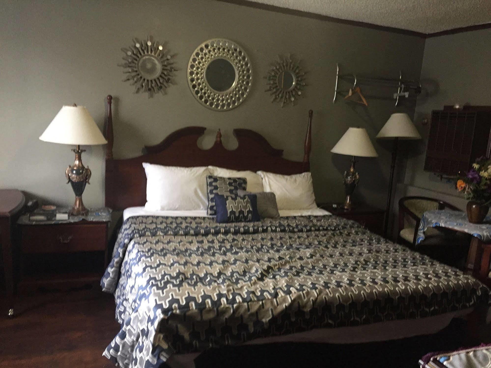 Hamilton Inn 斯特布里奇 外观 照片