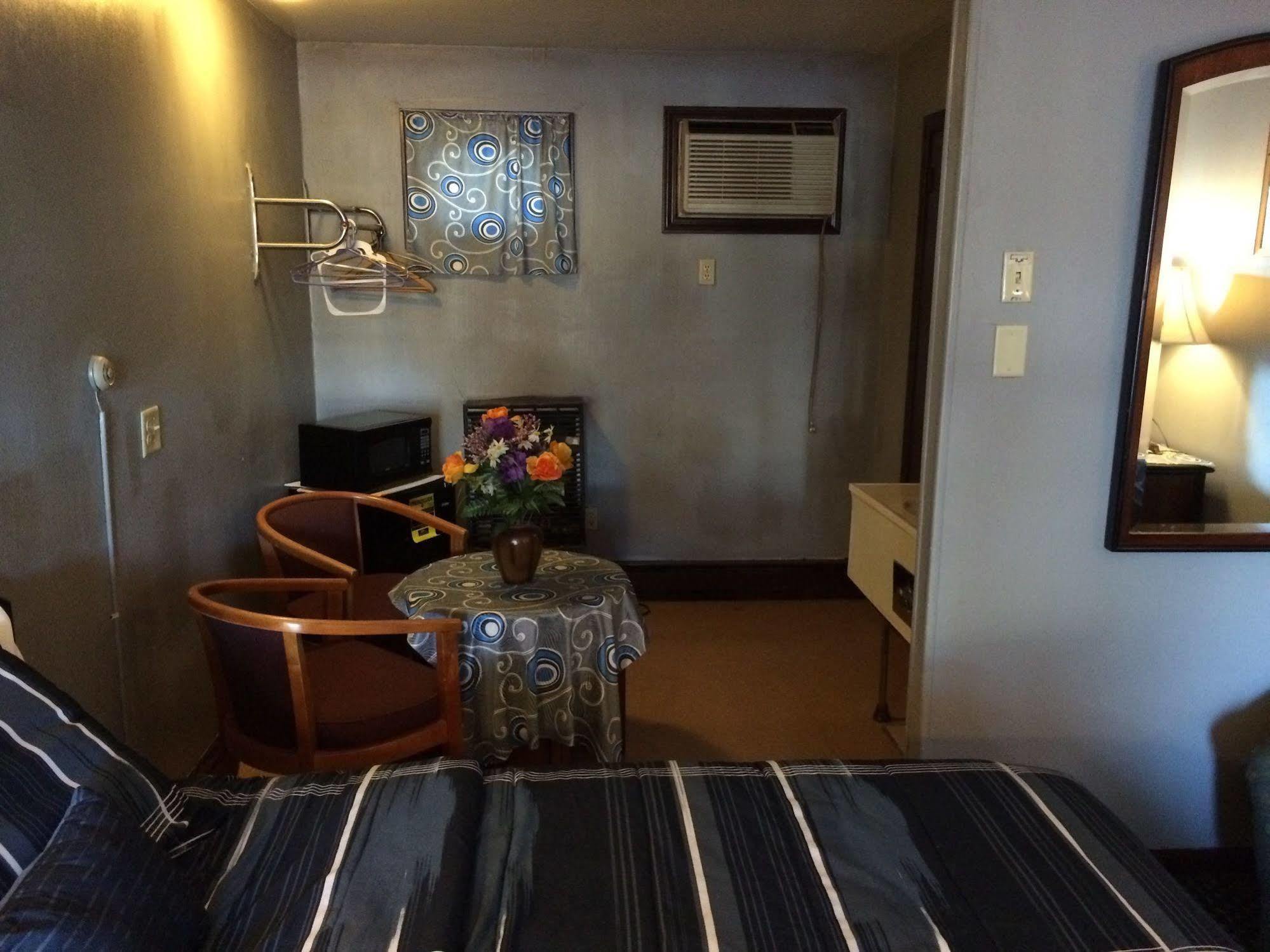 Hamilton Inn 斯特布里奇 外观 照片