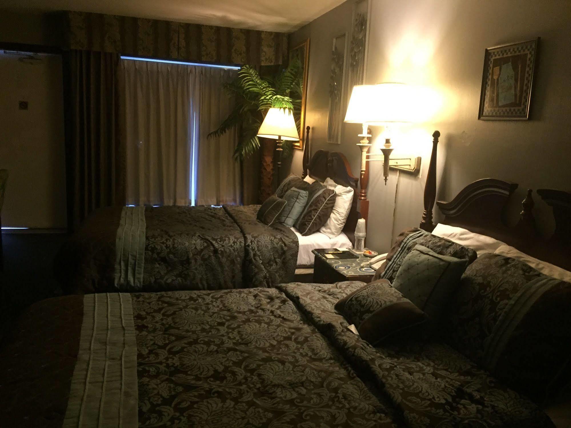 Hamilton Inn 斯特布里奇 外观 照片